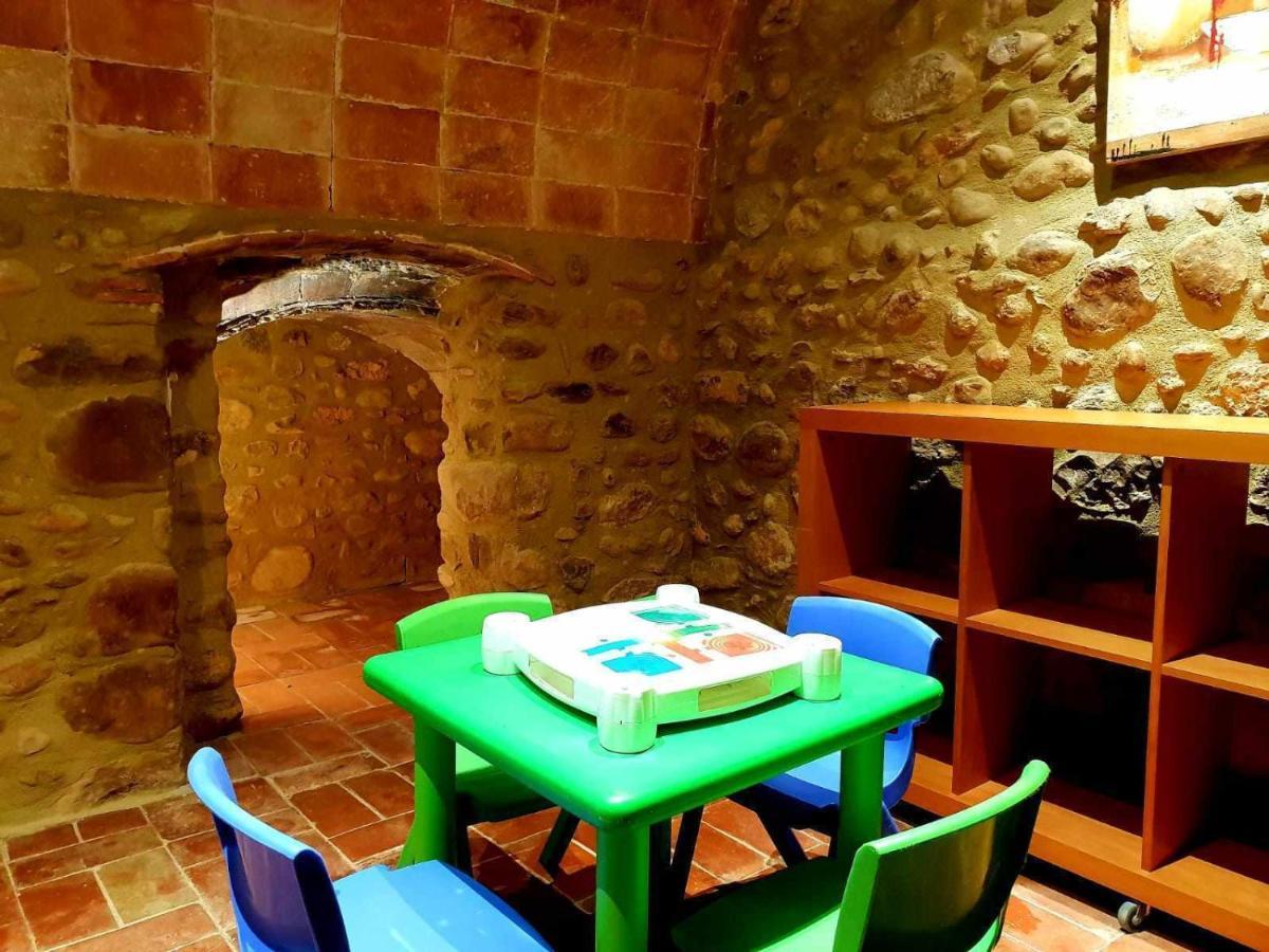 Masia Para Grupos Con Piscina Privada28 Pax Cabanelles 外观 照片